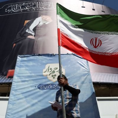 US and Iran sign deal aimed at ending war