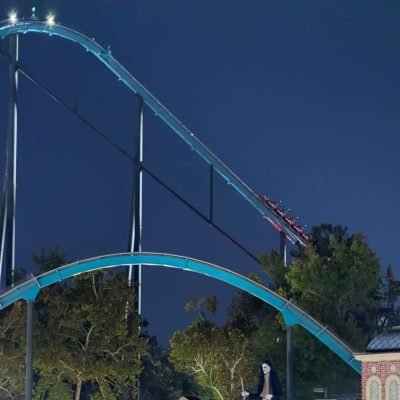 One dead and several injured after incident involving US rollercoaster